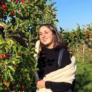 Meet your Posher, Lexia